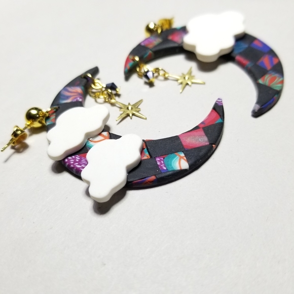 Polymer clay moon/cloud earrings - Picture 3 of 3